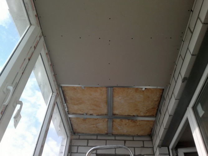потолок на лоджии из гипсокартона